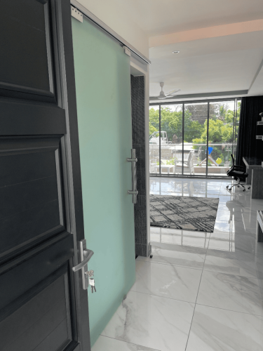 poolside-door